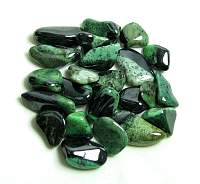 green garnet stone meaning